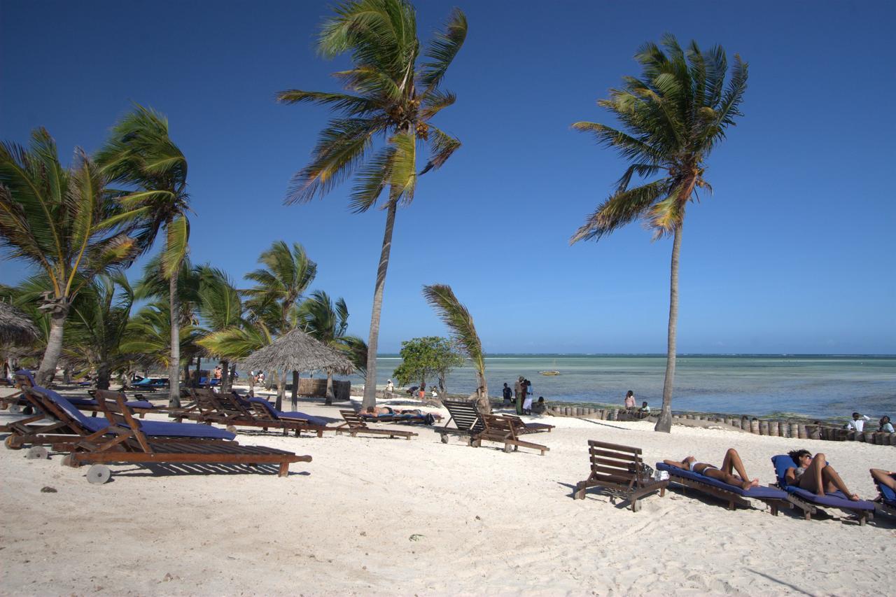 Jumbo Watamu Hotell Exteriör bild